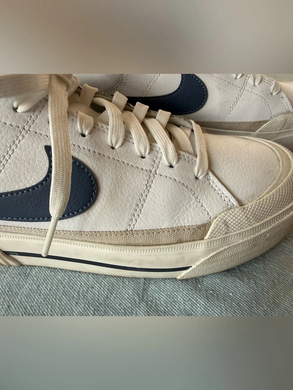 Nike classic low